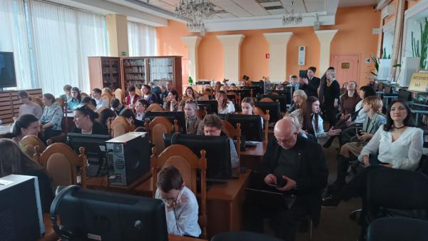 Окружной этап Всероссийского конкурса юных чтецов "Живая классика" Окружной этап Всероссийского конкурса юных чтецов "Живая классика"