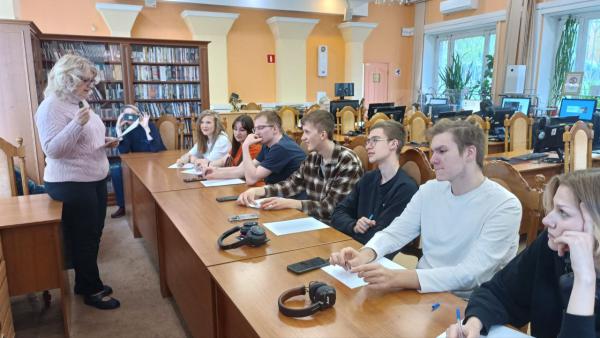 Право на право