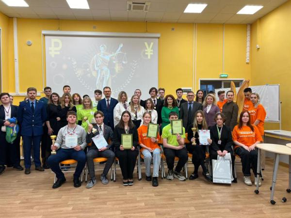 Интеллектуально-правовая игра "Подросток и закон" Интеллектуально-правовая игра "Подросток и закон"